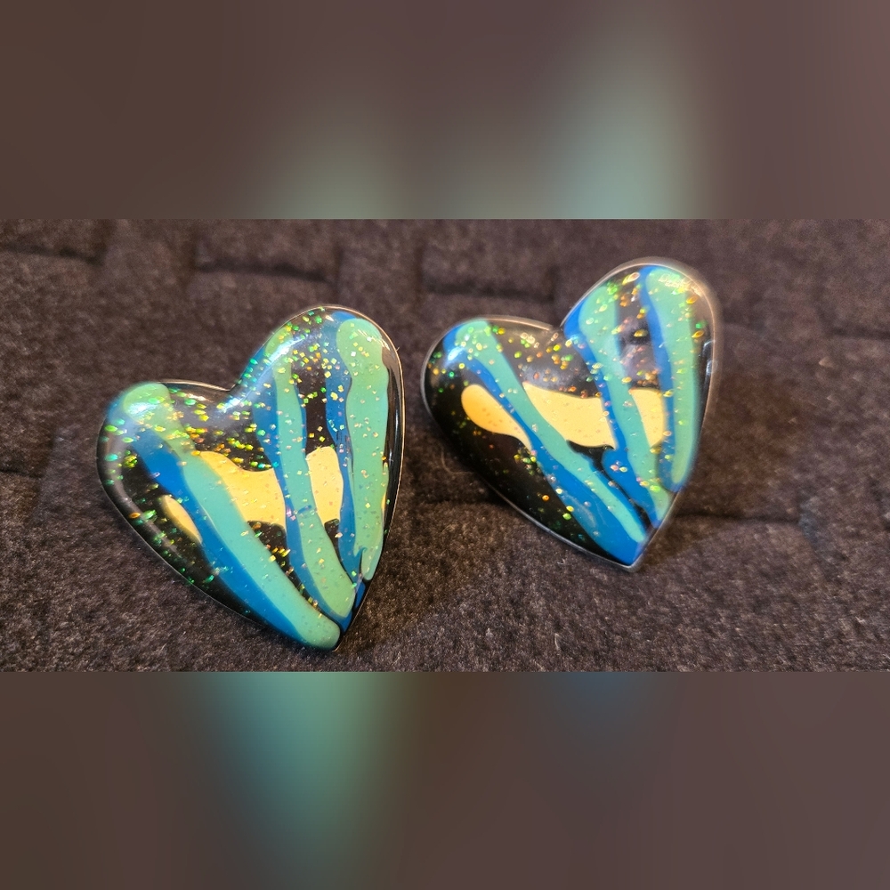 Vintage Heart-Shaped Enamel Black Blue Green Yellow Glitter Pirced Earrings